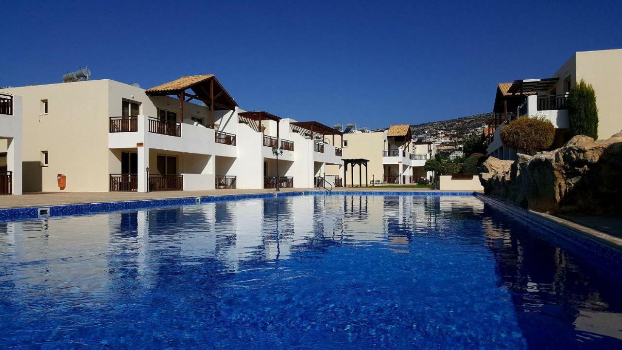2 Bedroom Poolside Apartment E9 Peyia Dış mekan fotoğraf