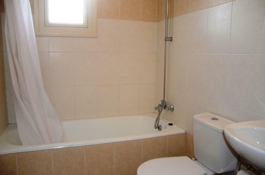 2 Bedroom Poolside Apartment E9 Peyia Dış mekan fotoğraf